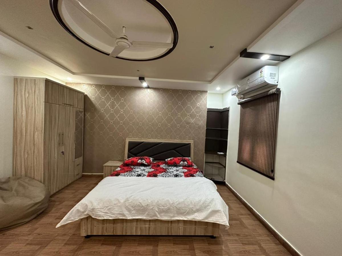 Sunrays - Unique 3Bhk In The Heart Of The City Gwalior Ngoại thất bức ảnh