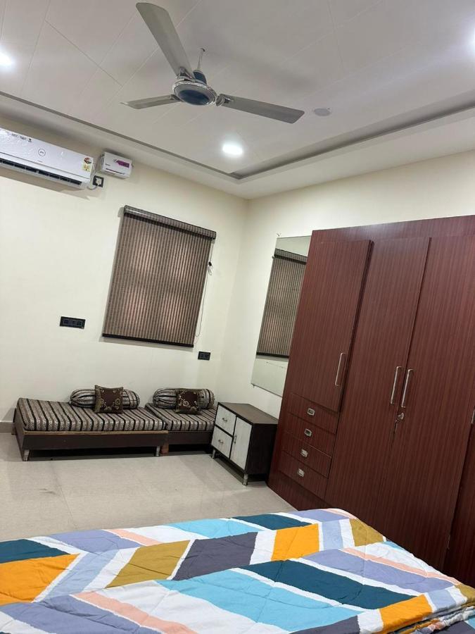 Sunrays - Unique 3Bhk In The Heart Of The City Gwalior Ngoại thất bức ảnh