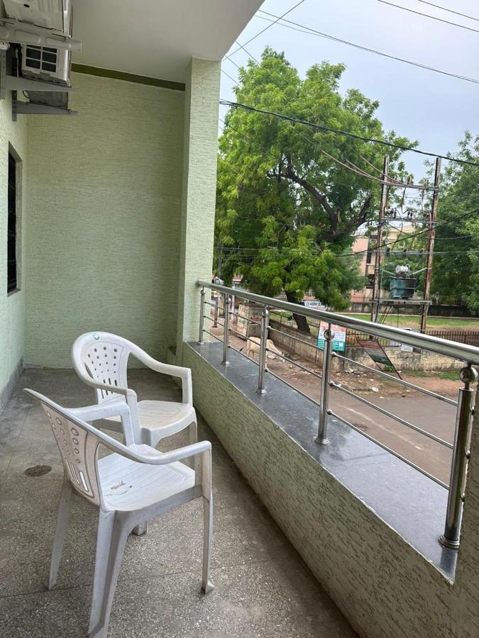 Sunrays - Unique 3Bhk In The Heart Of The City Gwalior Ngoại thất bức ảnh